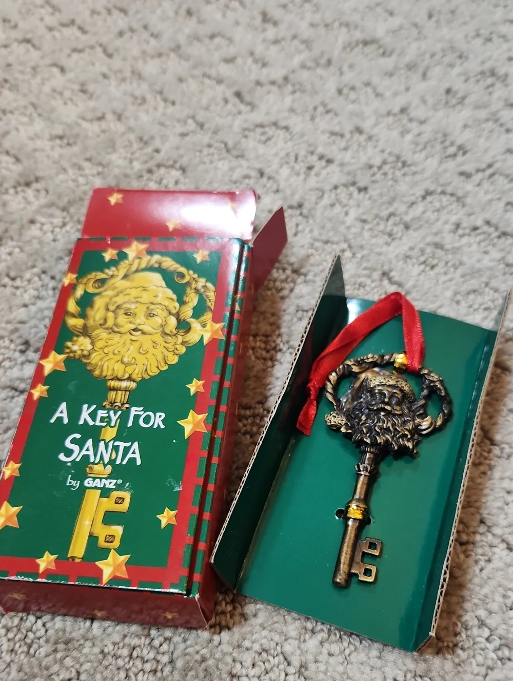 GANZ A Key For SANTA Holiday Key In Box in Green, Red & Gold